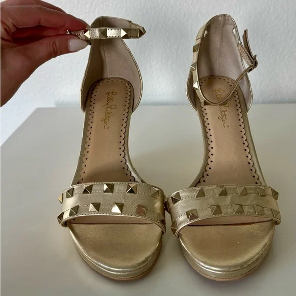 Lilly Pulitzer Gold Studded Wedge Sandals 8 - Picture 3 of 11